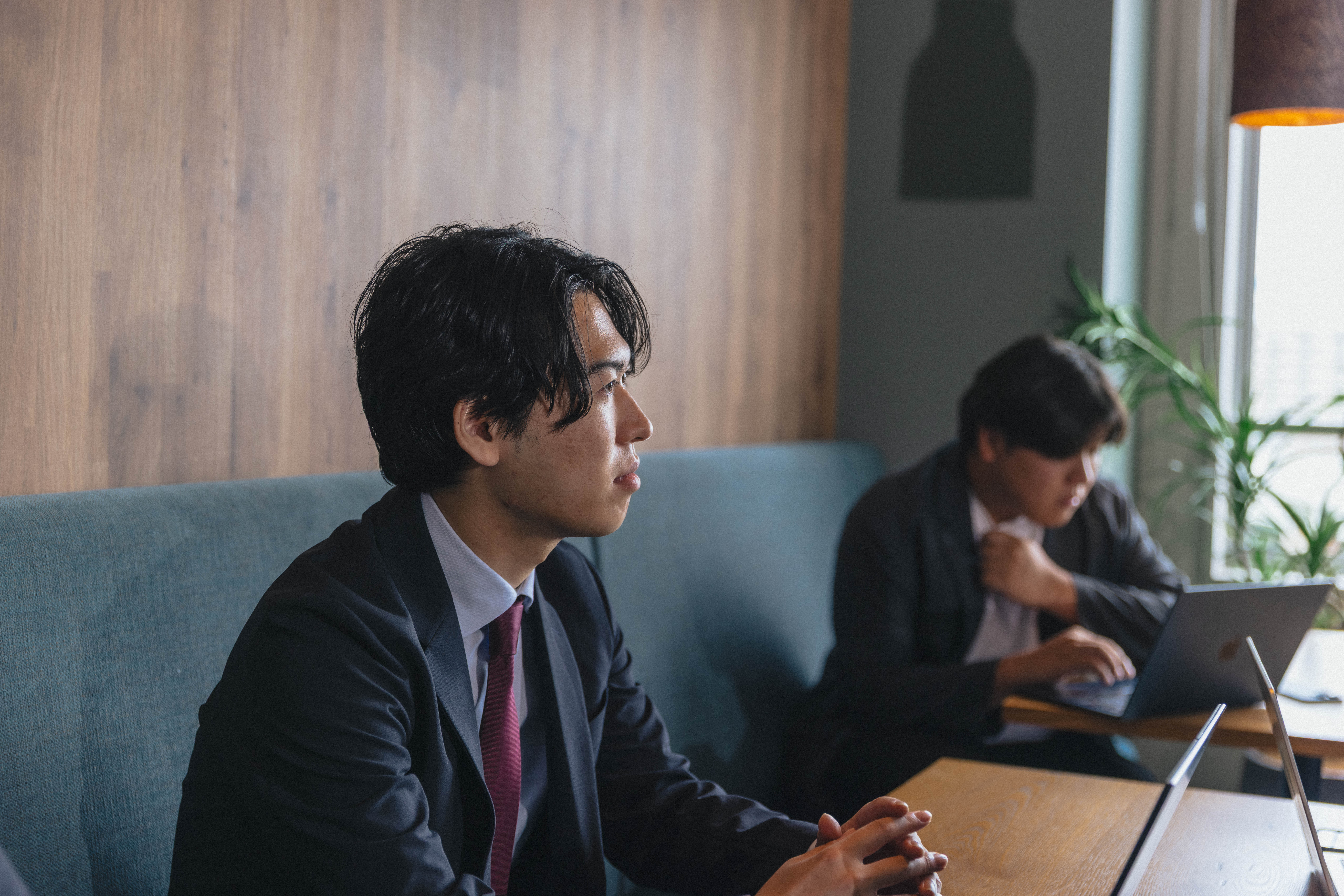 事業を知る